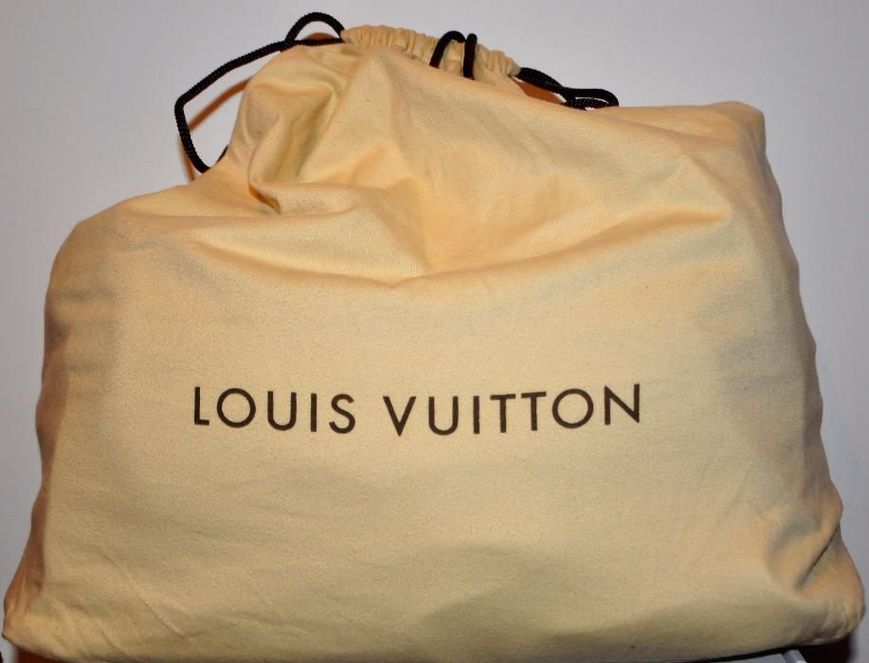 Сумка "Louis Vuitton" Mahina XL Leather Handbag ,ОРИГИНАЛ .