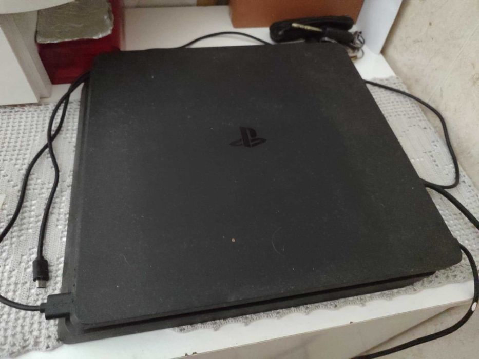 Playstation 4 1000gb sem comando