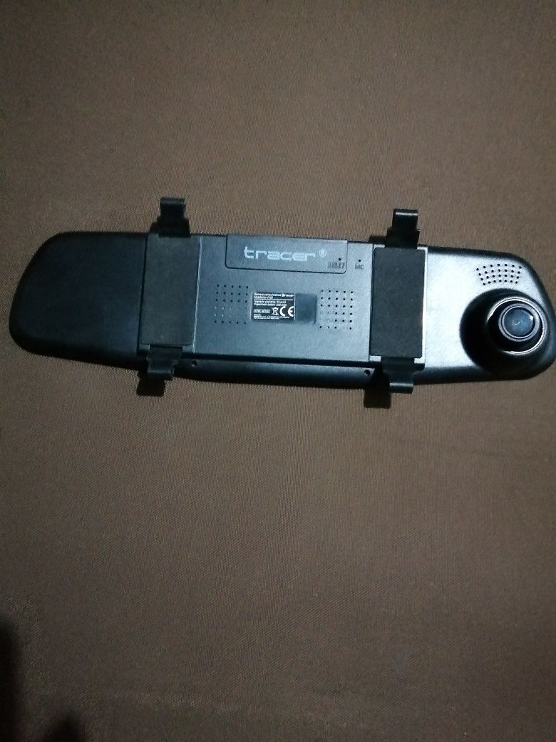 Wideorejestrator w lusterku kamera tracer