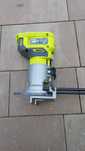 Frezarka Ryobi rtr18