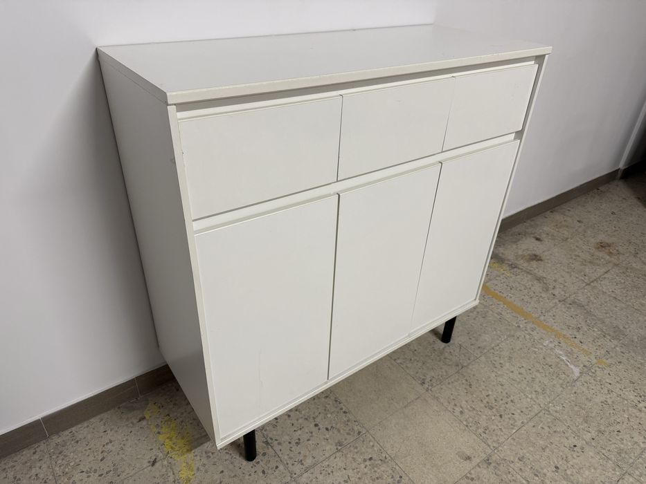Ładna biała wysoka komoda szuflady super stan dowóz wysyłka