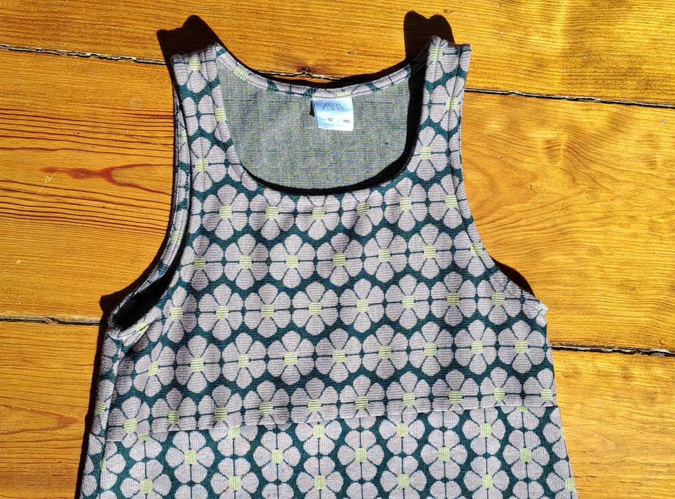 Vestido padrao geometrico Zara 10 anos