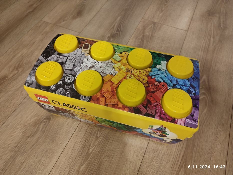 Nowy zestaw klocków LEGO Classic zestaw średni 10696