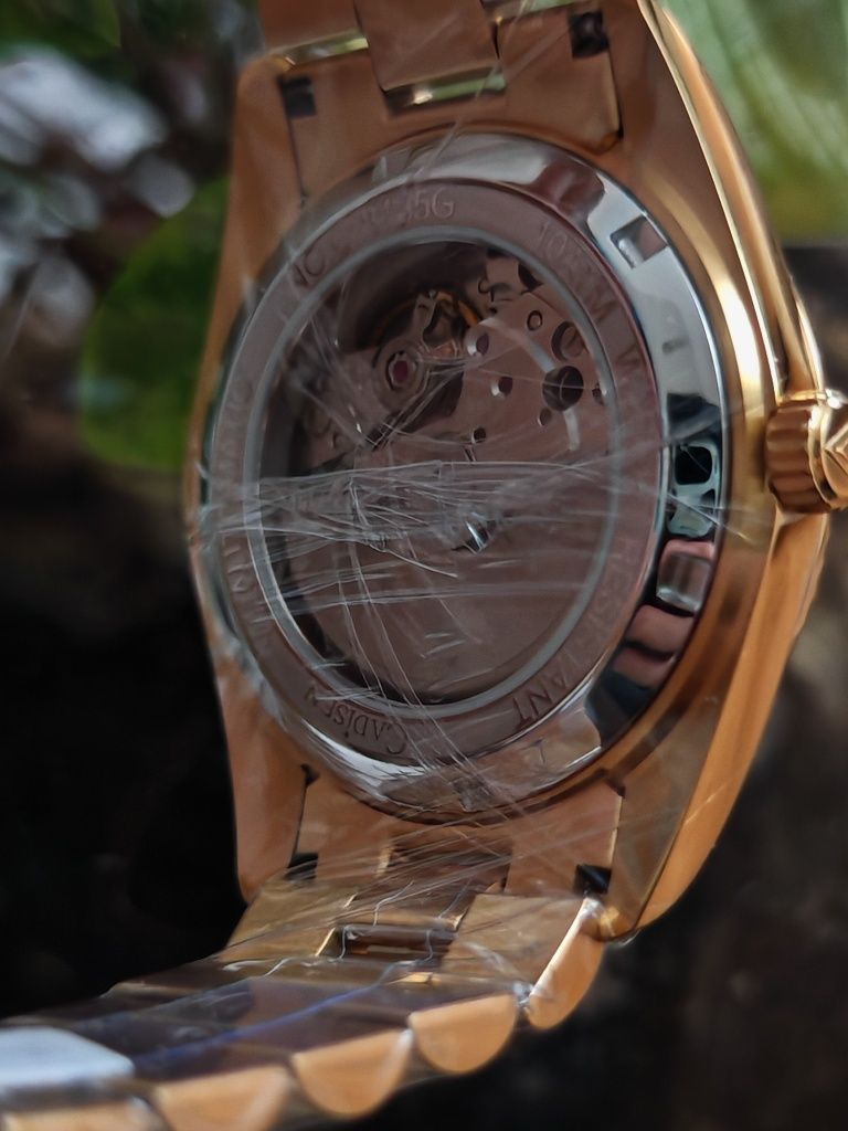 Nowy Zegarek Cadisen Automatic w kolorze złota