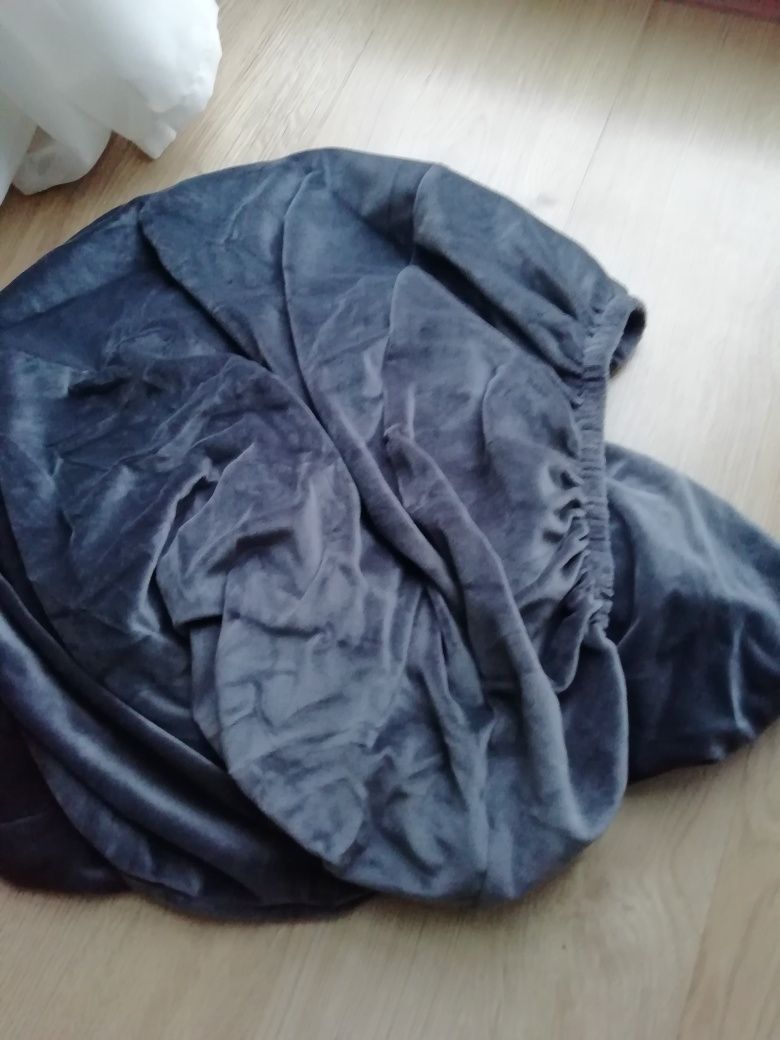 Pokrowce nowe na kanapę lub narożnik