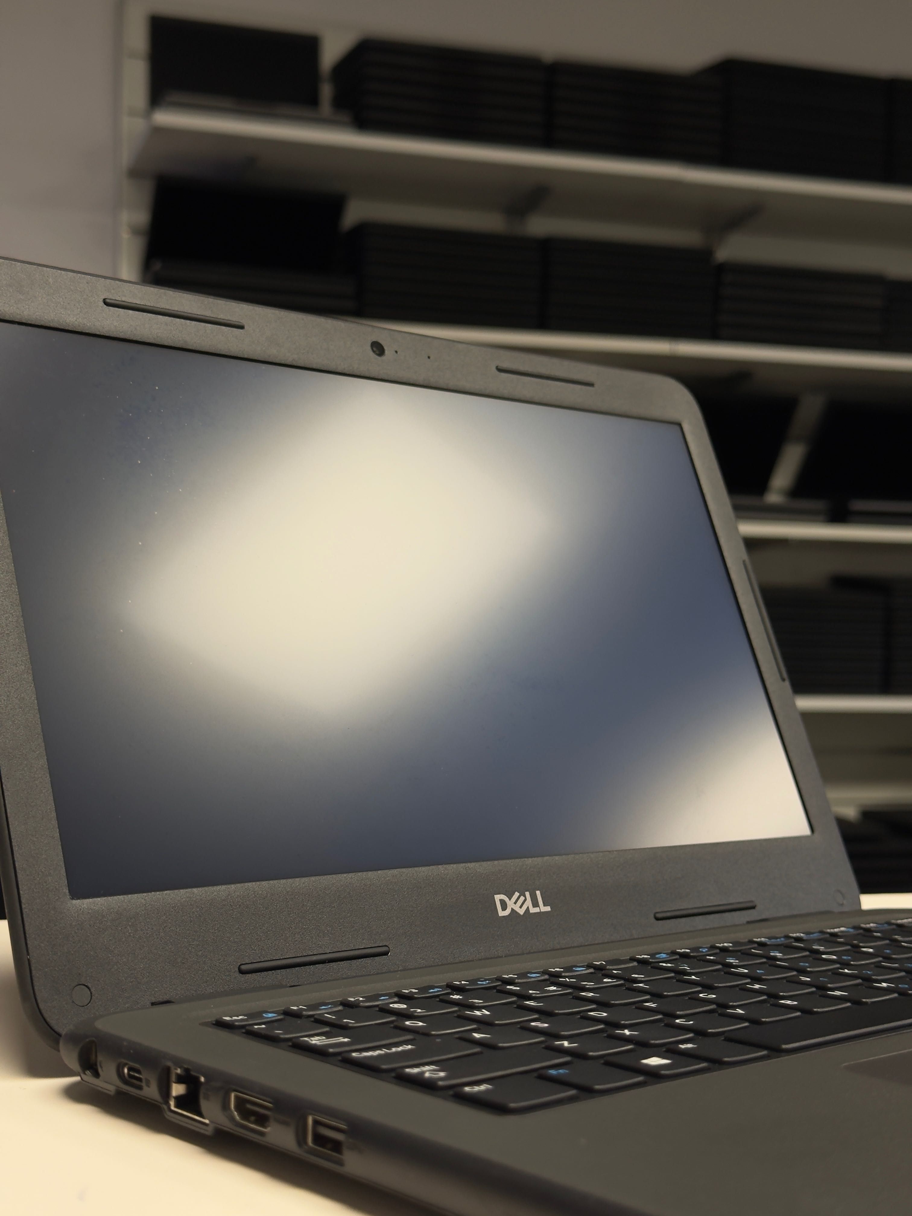 Laptop Biznesowy Dell Latitude 3310 13,3" i3-8gen 16GB RAM 256GB SSD