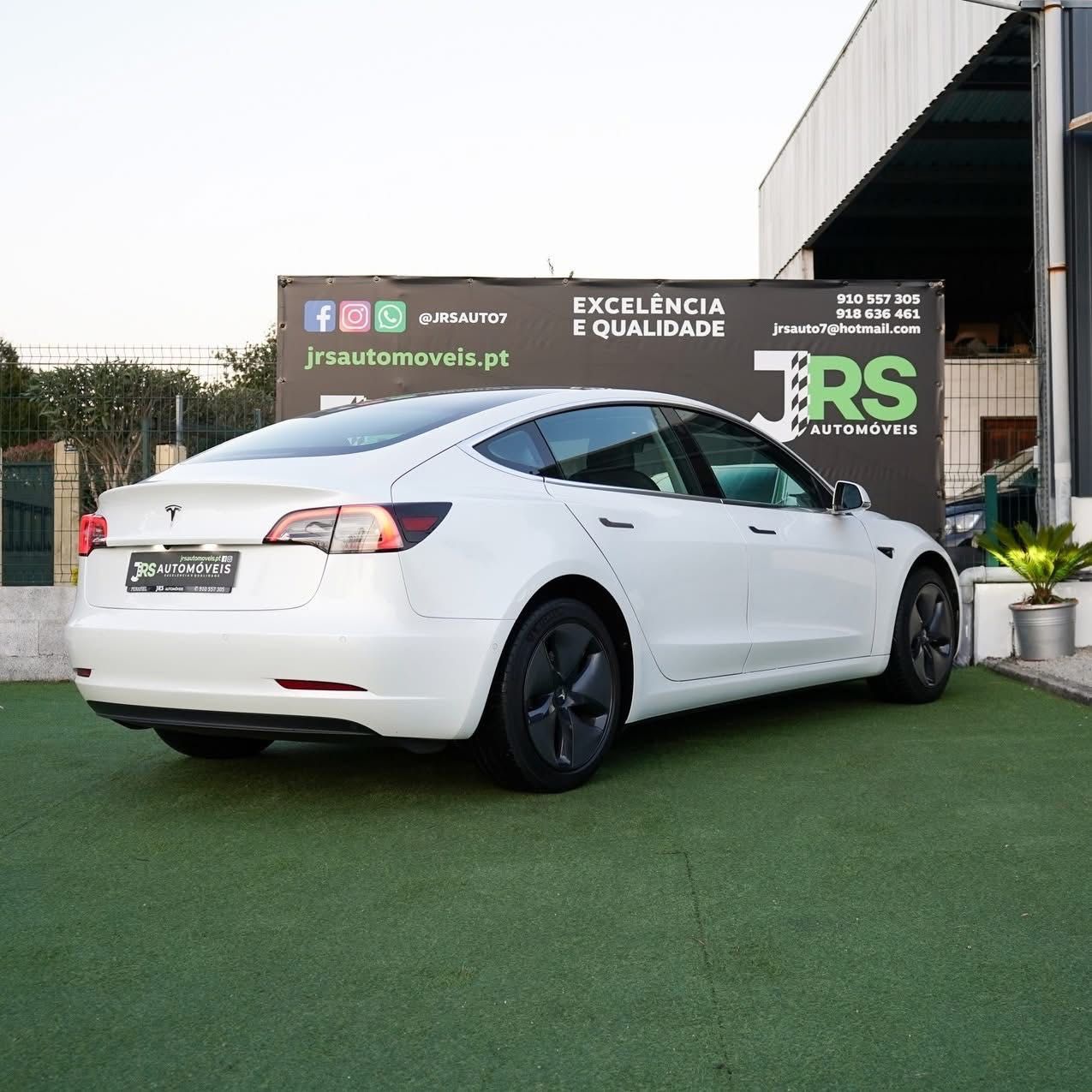 Tesla Model 3 Como Novo