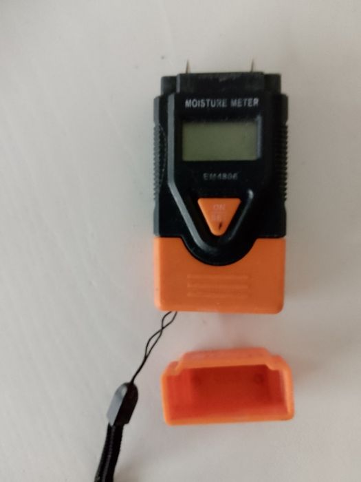 Влагомер для древесины  stihl