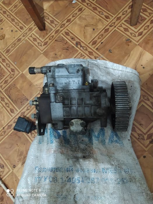 Бошевский , топливный насос Фольксваген Шаран продам.