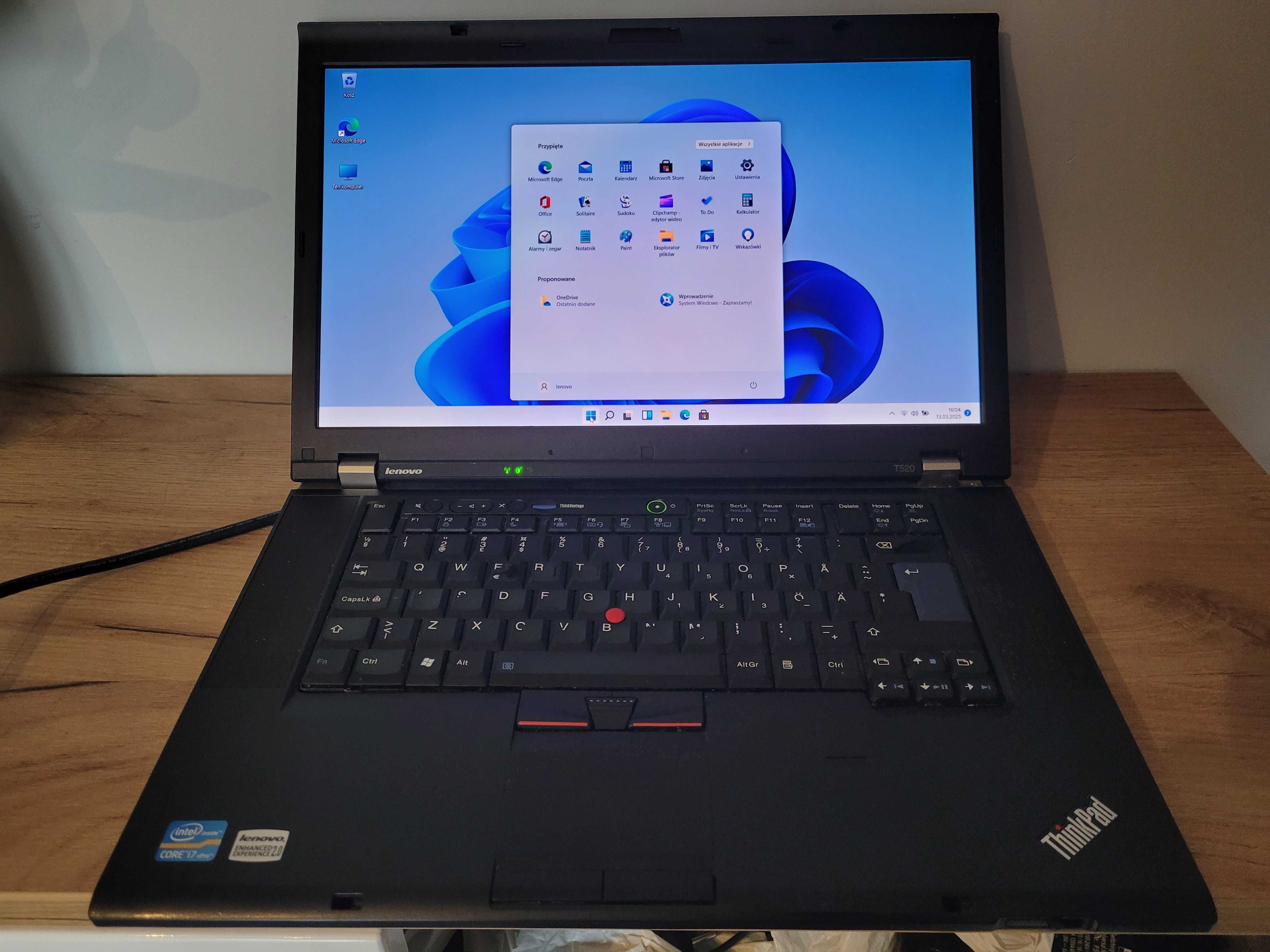 Laptop    Lenovo   Core  i7  ,   Win 11