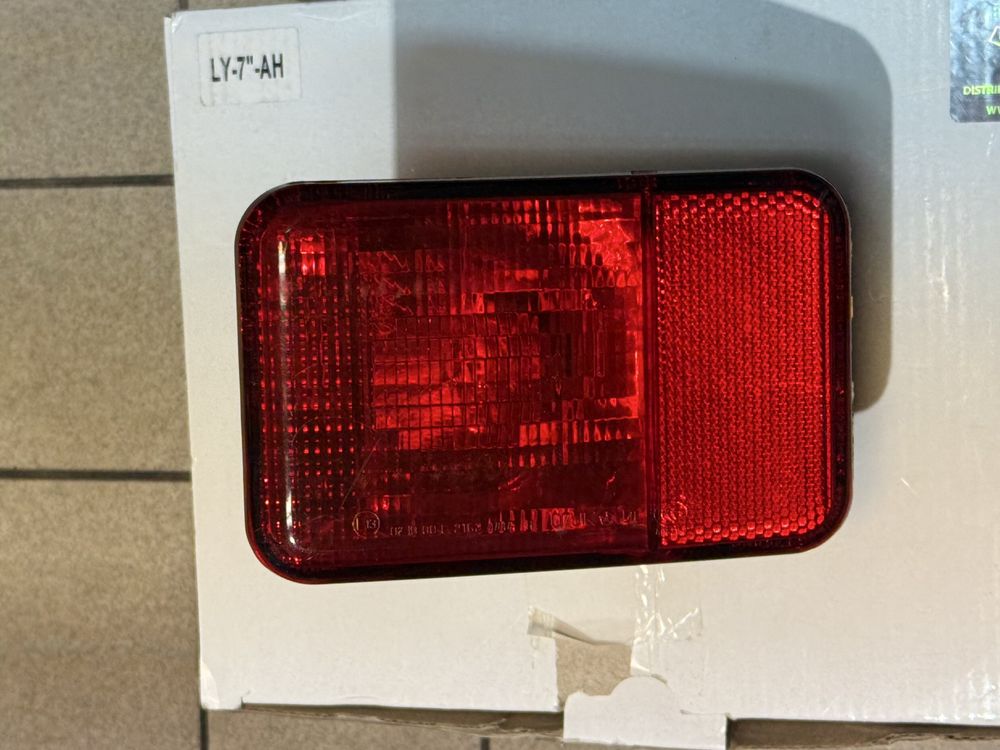 Jeep Wrangler JK lampa tylna przeciwmgielna Mopar