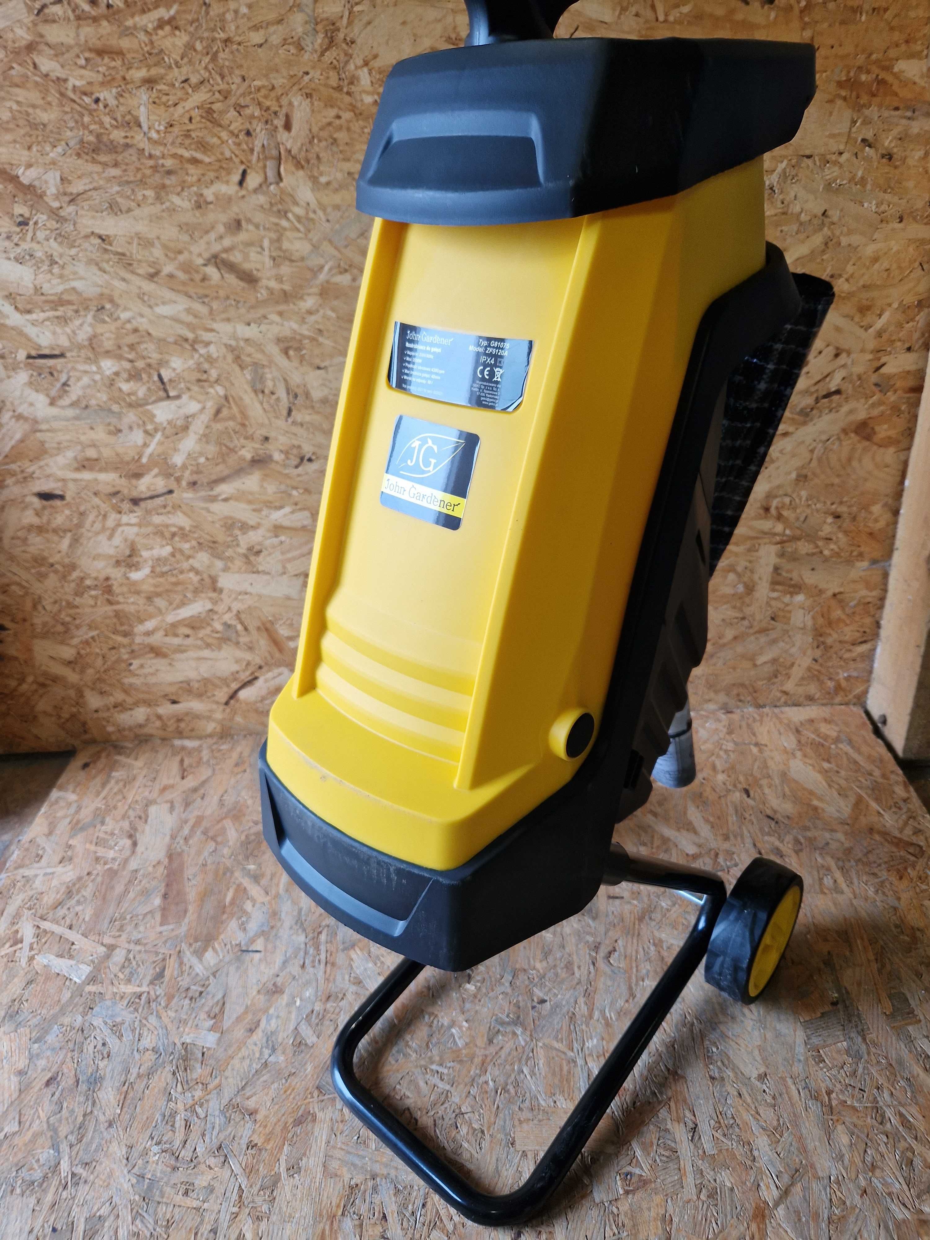 Rozdrabniacz do gałęzi 2000W Kod G81075 moc 2000 wat