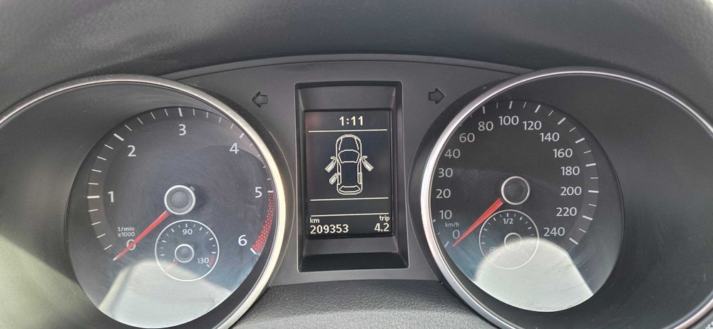 Volkswagen Golf 1.6 TDI (Гольф 1.6 Дизель)