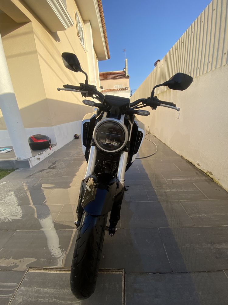 Mota Honda Cb125r(2019)