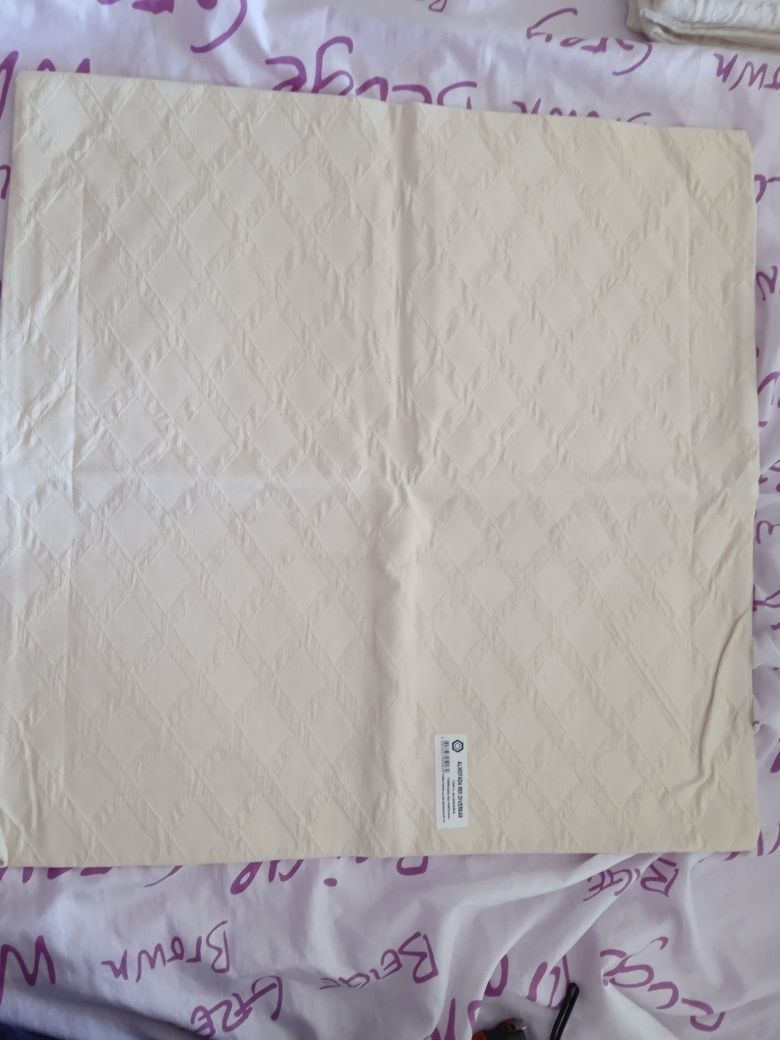 Capas para almofada, bege vários tamanhos, 2€