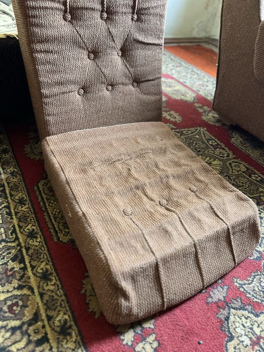 Продам зручне крісло для вітальні, терміново!