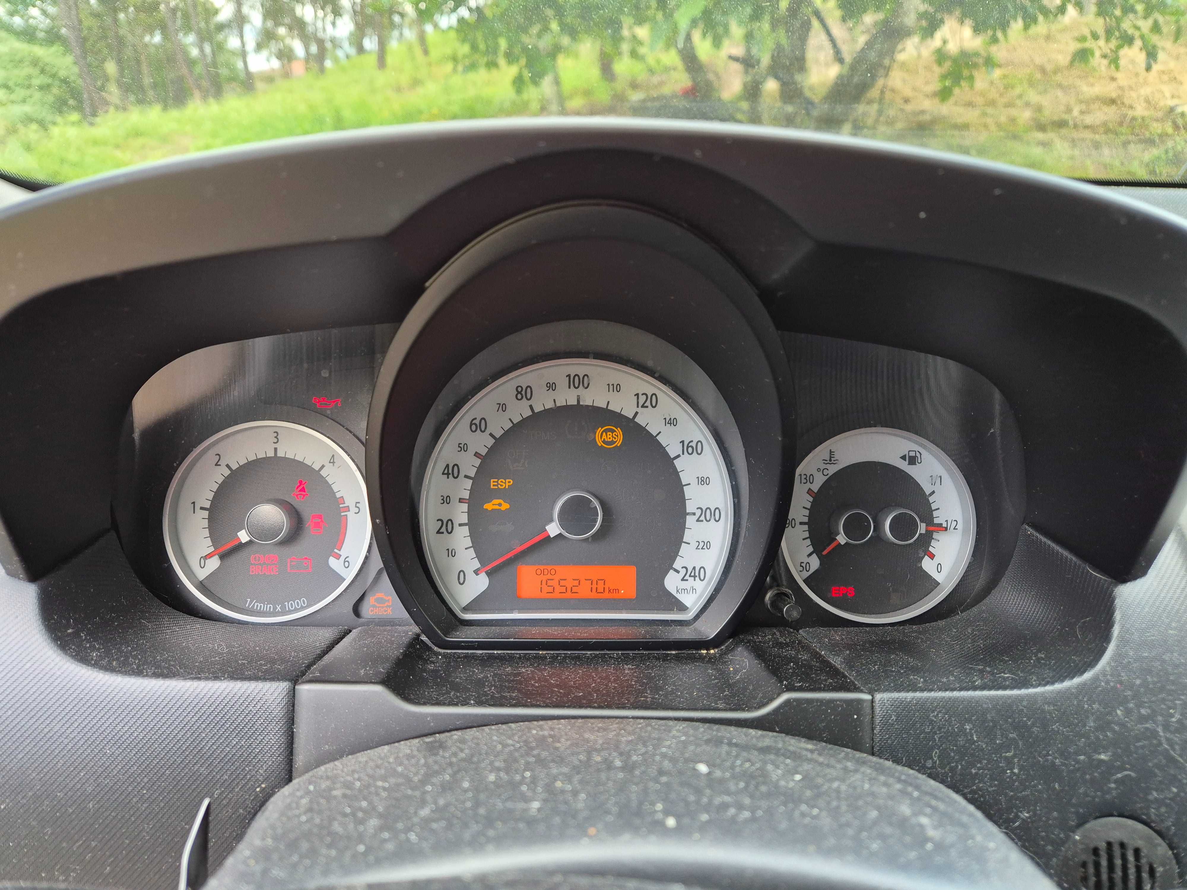 Kia Ceed preto com poucos kms