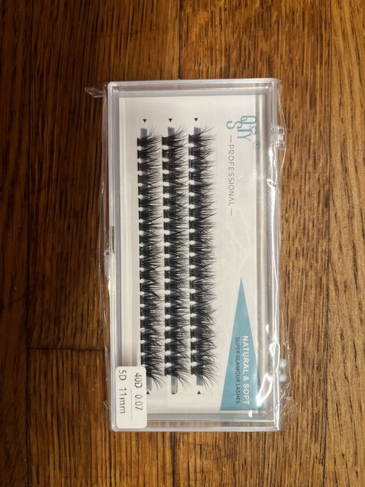 Накладные ресницы пучком и набор готовых