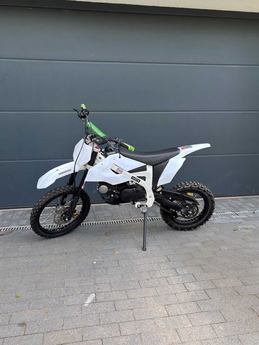 Motor Cross KXD 612 PRO