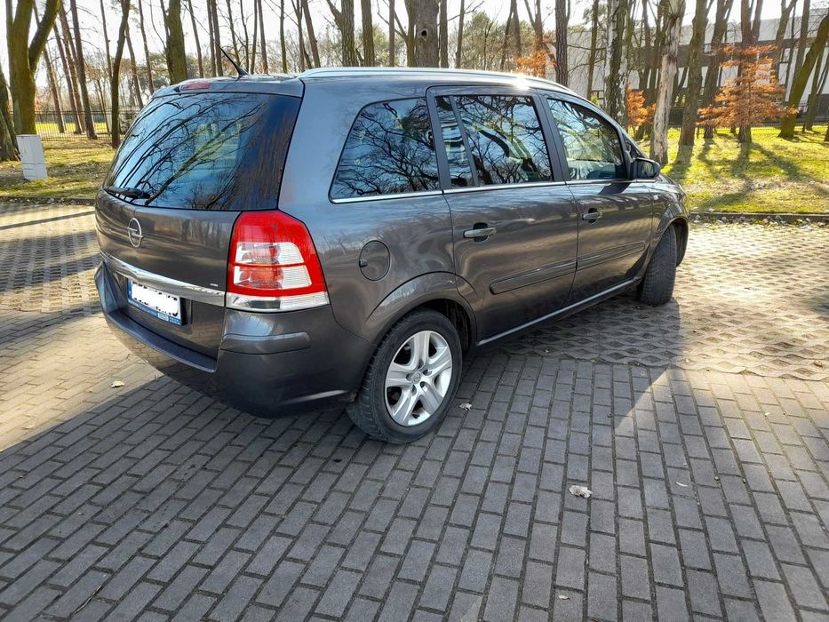 Śliczna Zafira B*Lift*2009 r*1,6 16V Benz-101 km*Now Prz Tech*7 Osob.
