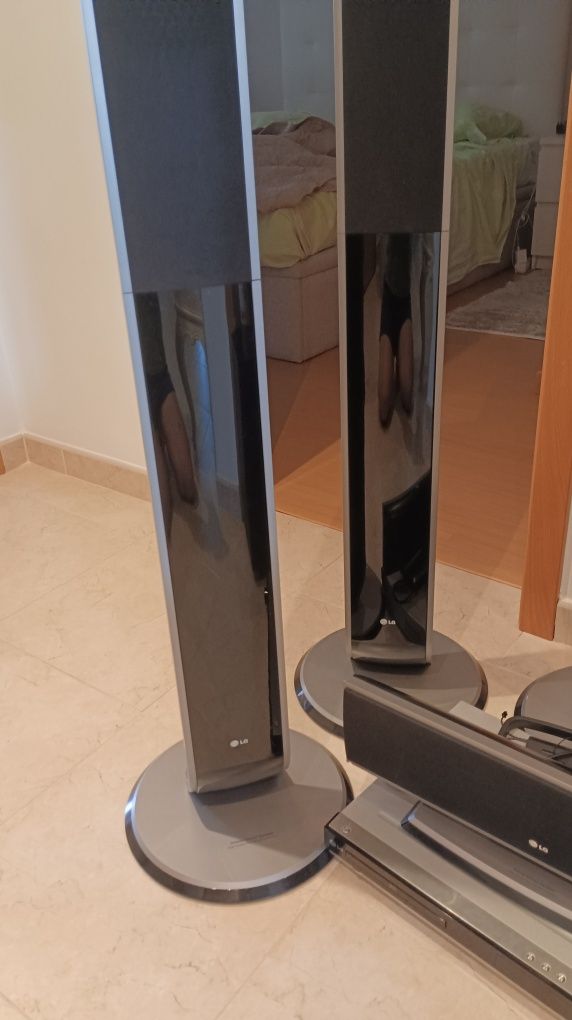 Home cinema LG c/5 colunas