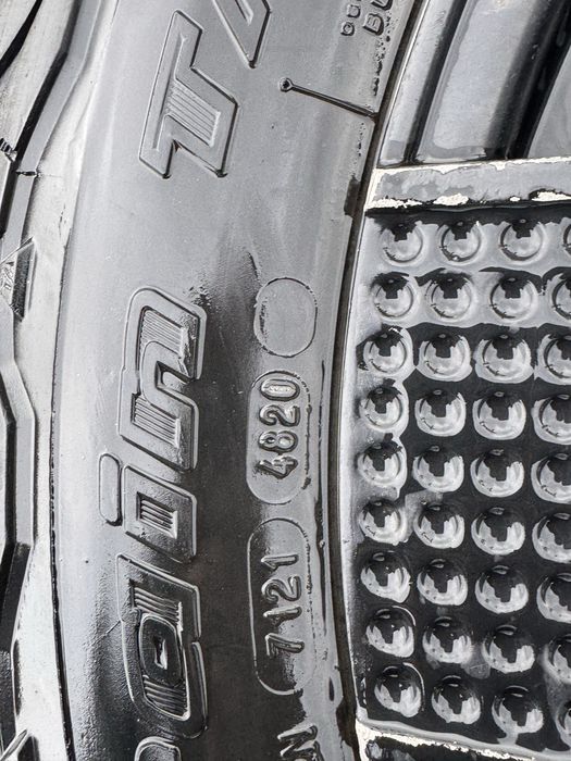 Диски 6/139.7 r20 з шинами у зборі