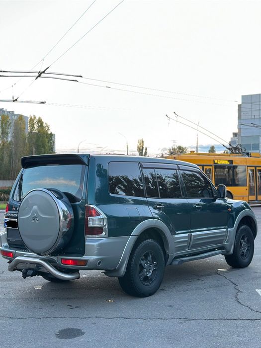 Mitsubishi pajero