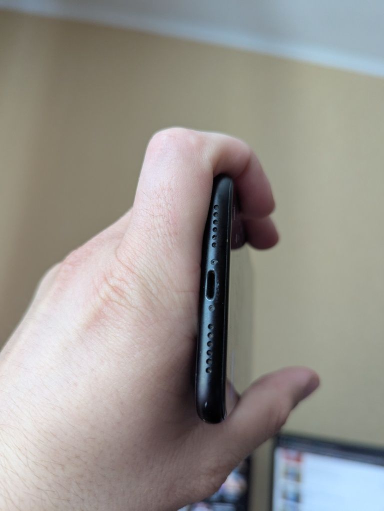 Iphone XR 128gb 100% АКБ Хороший стан