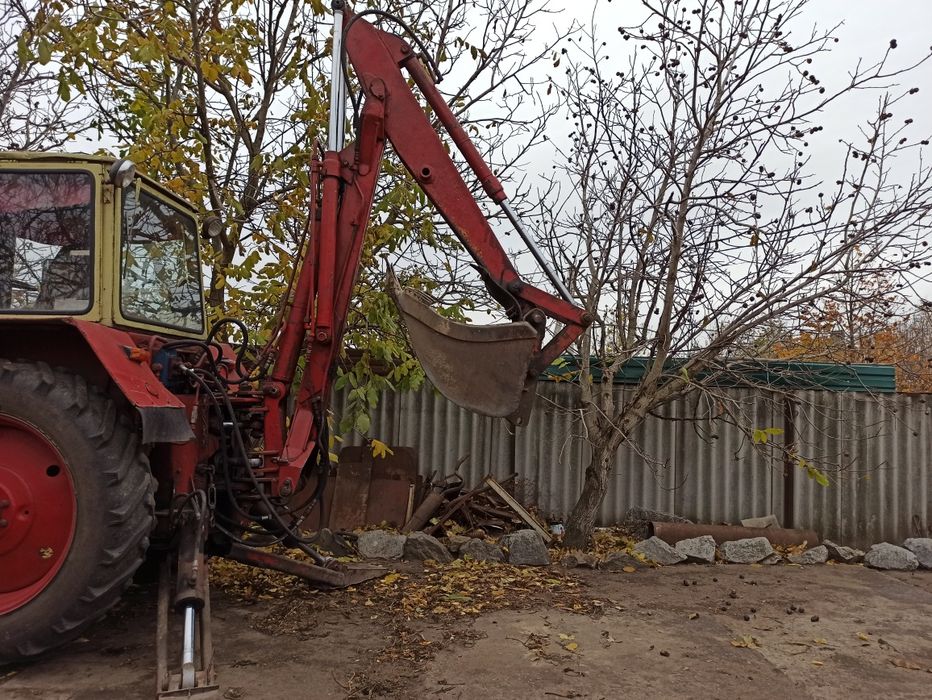 Продам єкскаватор