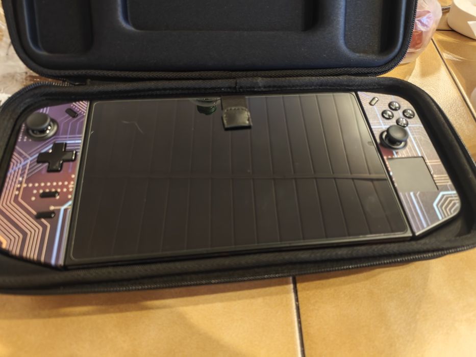 Sprzedam szkło ochronę do Lenovo legion go