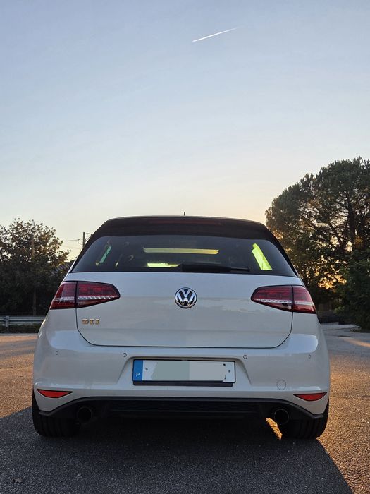 Golf 7 GTI 220 CV - Teto Panorâmico - BBS - Excelente estado