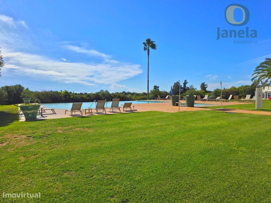 Apartamento T1 para rentabilizar em resort com piscina