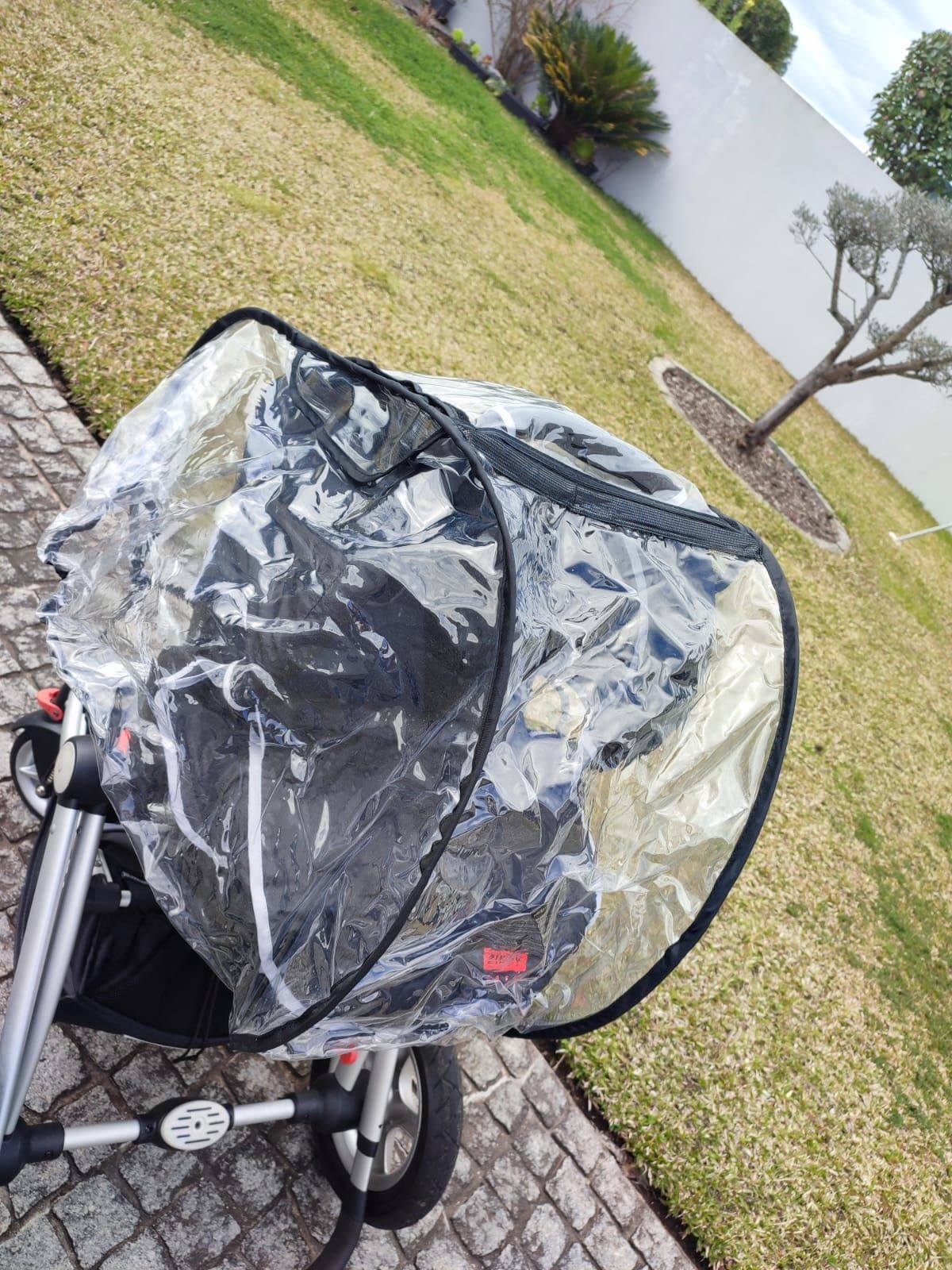 Duo Zippy safe ( Babycoque + base para carro + carrinho de passeio)