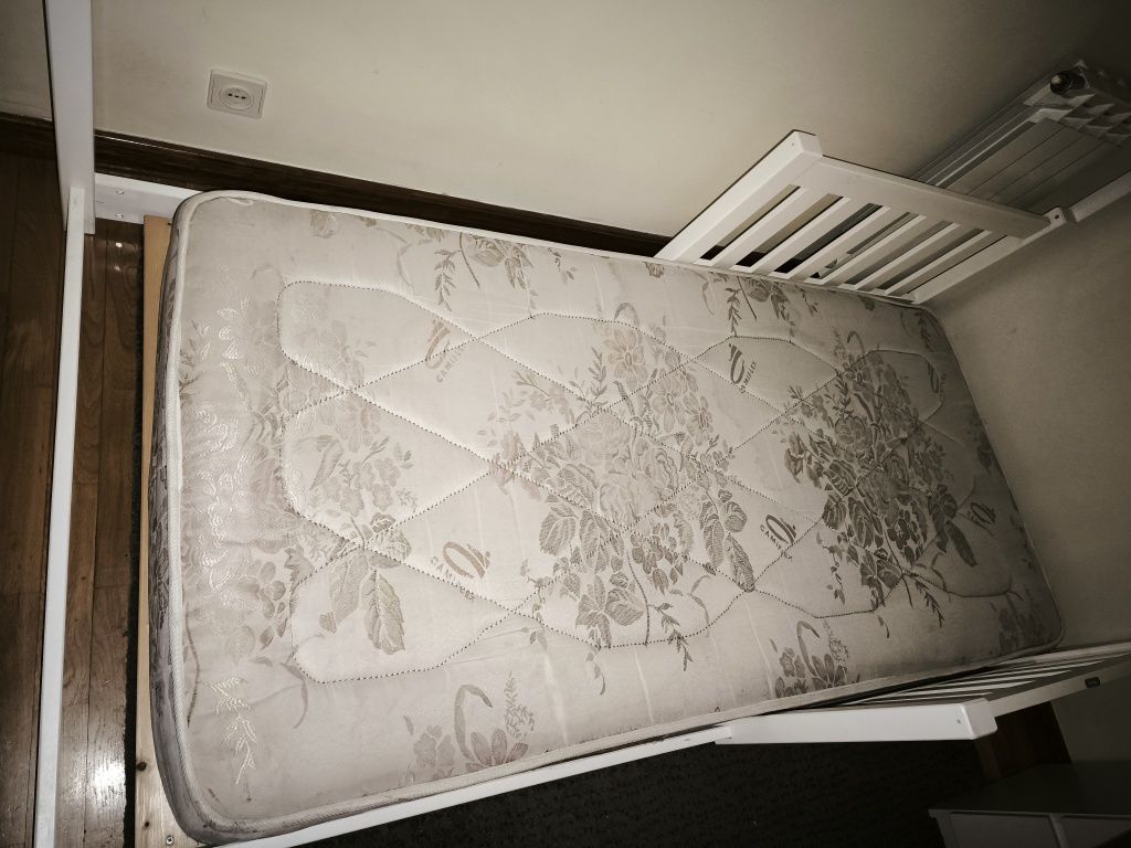 Cama IKEA criança com colchão