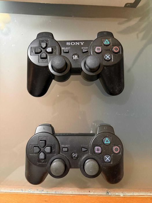 Playstation 3 slim com 8 jogos e 2 comandos