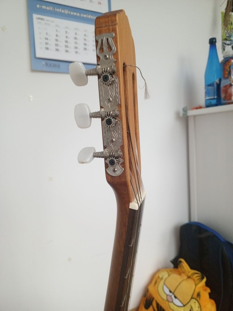 Sprzedam gitarę klasyczną