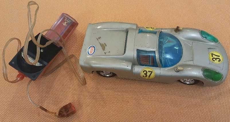 Brinquedo vintage Made in Japan - Porche c/comando