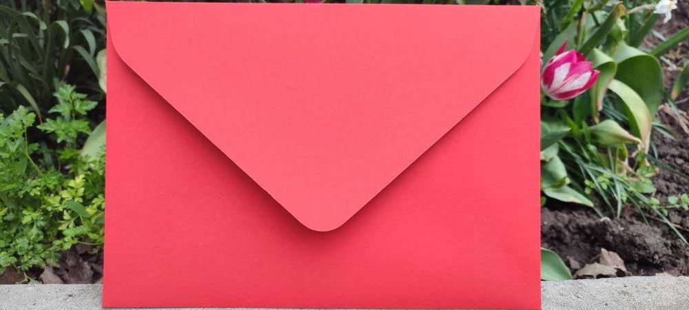 Конверти С4 з клапаном на магніті із щільного картону