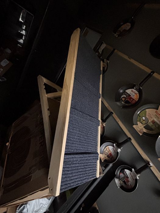 Rampa ułatwiajaca wchodzenie dla psa kota