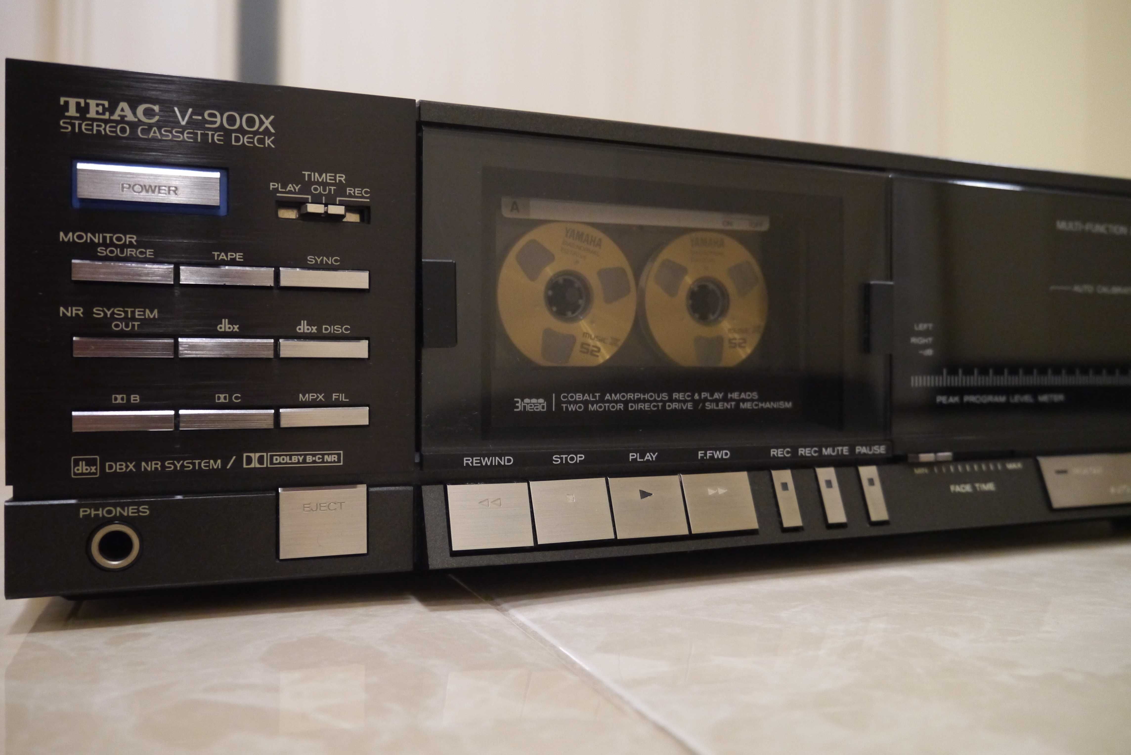 Касетна дека TEAC V-900X