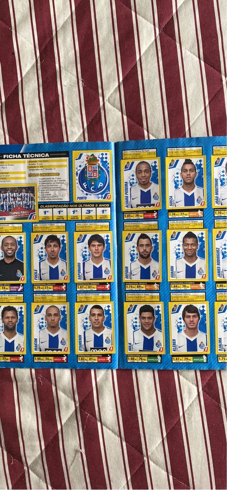 Caderneta de cromos de futebol campeonato 2011-12