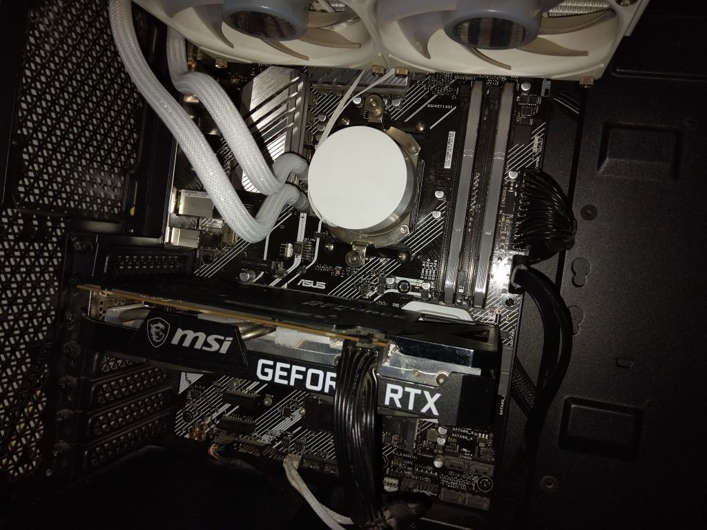 Pc gaming AMD Ryzen 7 5700X3D