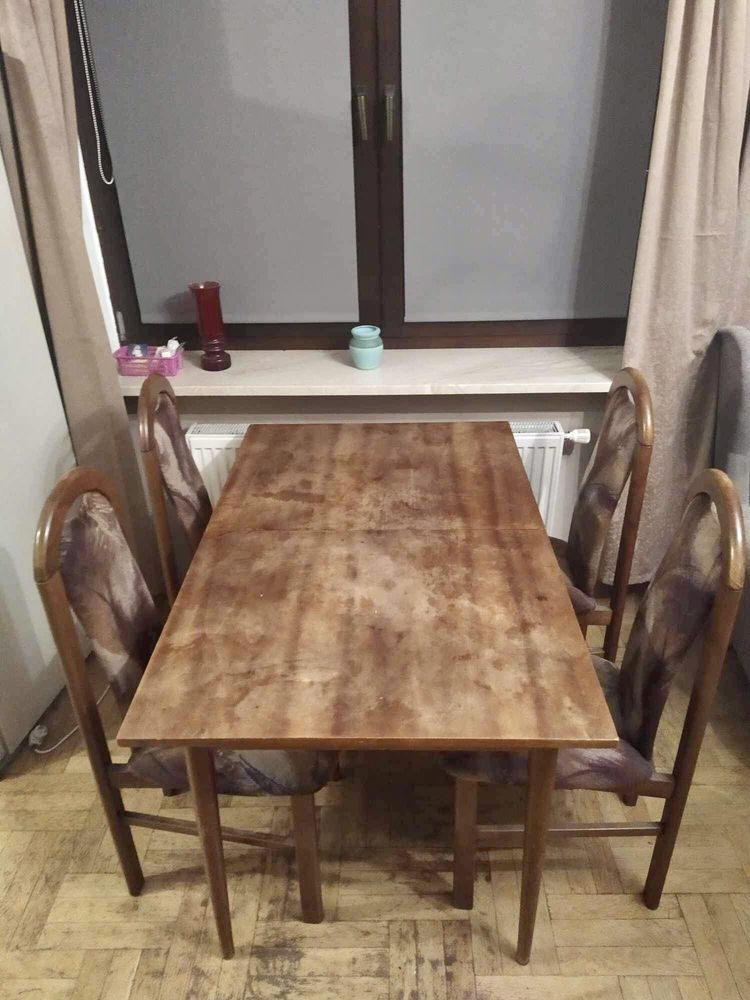 Stòł drewniany do jadalni bez krzesel