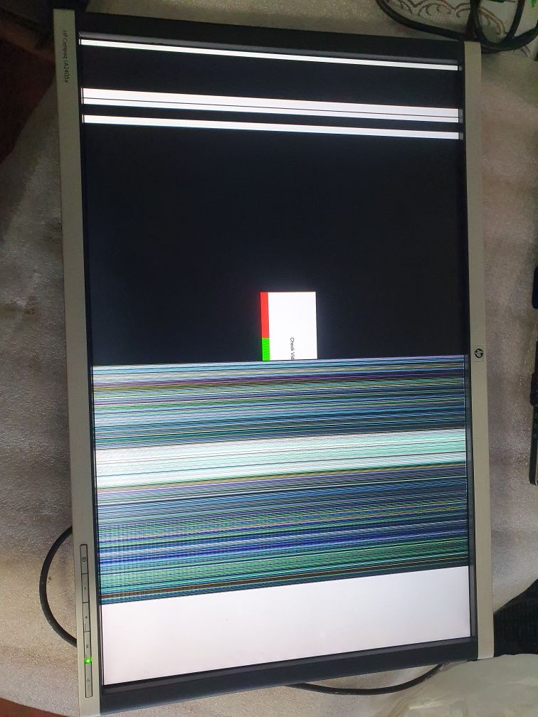 Монитор  hp la2405x 24" на запчасти, полосы