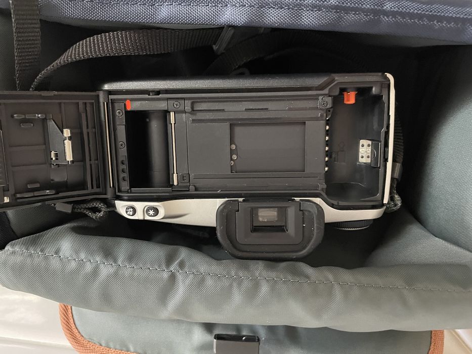 Canon EOS 500N + Lente 28-80 mm