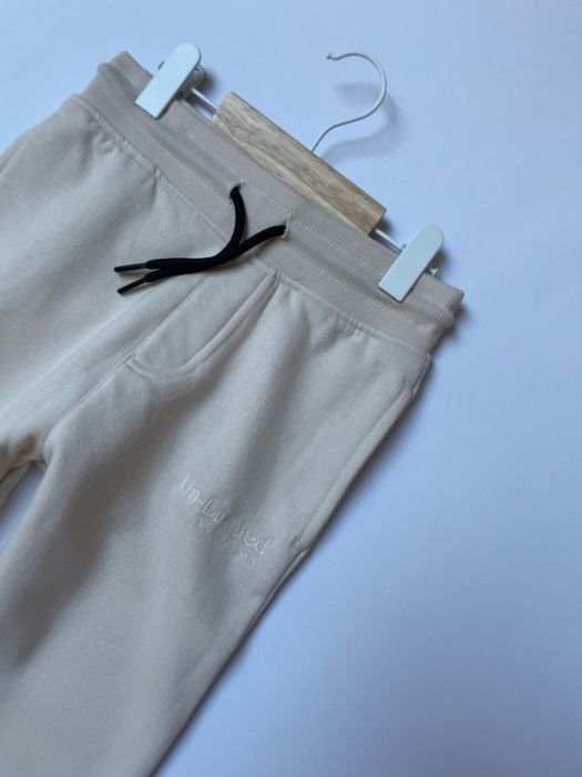 116 122 George dres beżowy komplet bluza dresowa spodnie joggersy