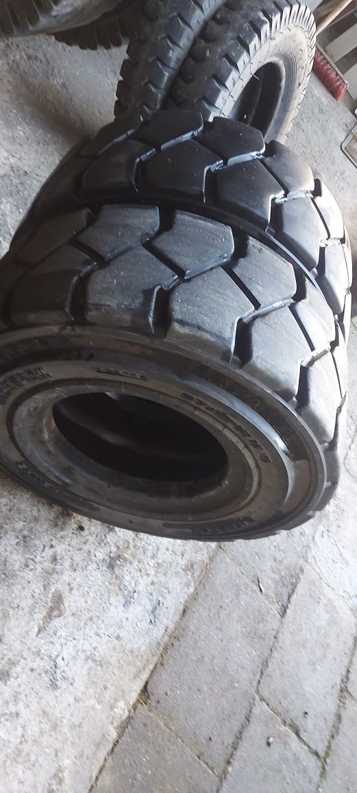 Opony 27x10x12 wózek widłowy