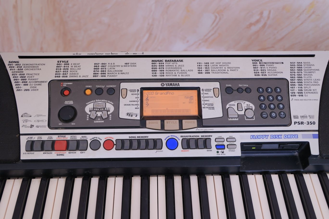 Синтезатор YAMAHA PSR-350