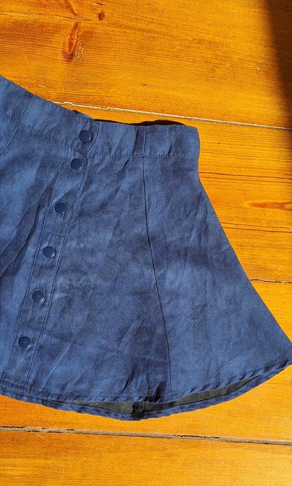 Saia azul Benetton 9 anos