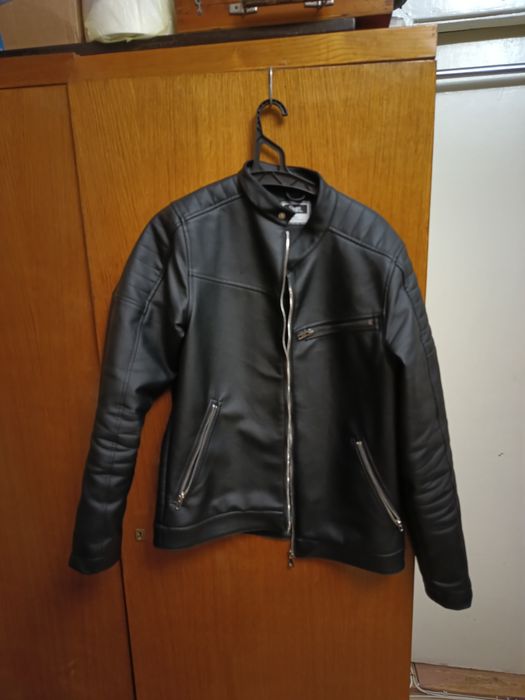 Продаю Шкіряну куртку розмір S